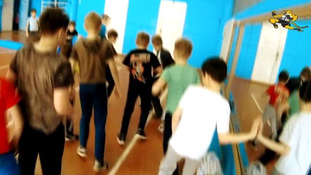 Тренировки по кикбоксингу. Футбол. смотреть онлайн