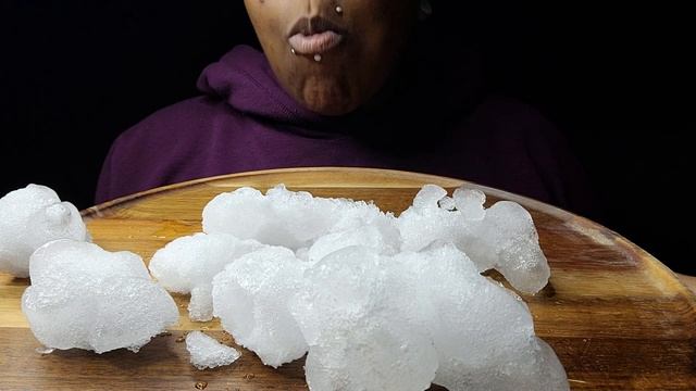 HARD ICE CRUNCHES | REFROZEN IGLOO ICE DUSTED W/HUMIDIFIER FREEZER FROST | #iceeating #asmr #asmric смотреть онлайн