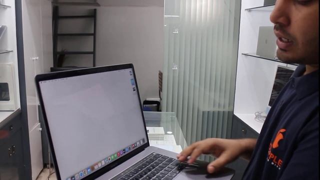 MacBook Pro 15-inch, 2019 A1990