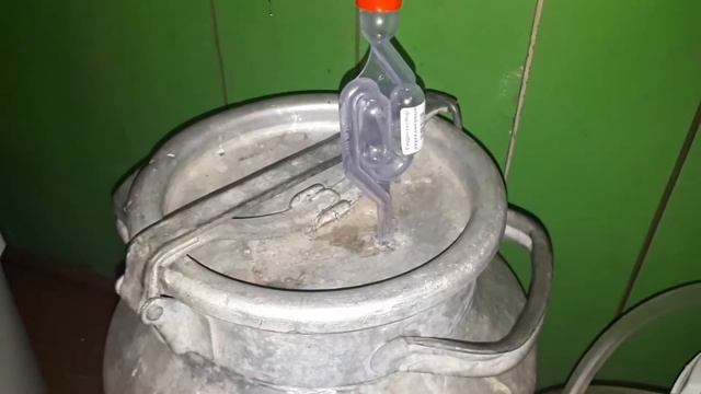 Самагон из старого варенья. Куда деть старое варенье. смотреть онлайн