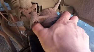 Рено Каптюр замена передних тормозных колодок .