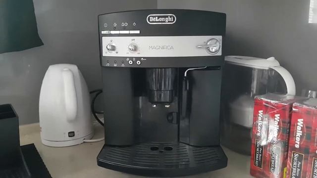 DeLonghi Magnifica ESAM 3000B cz.2 - gdy zle działa смотреть онлайн