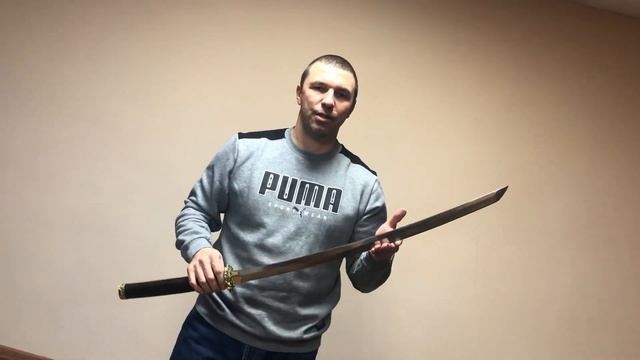 Японский меч катана режет бреет тестирую перед отправкой. Обзор меча из кованой стали х12мф Акела смотреть онлайн