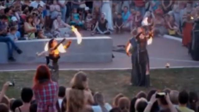 Видео отчет с международного фестиваля уличных театров "Театральный дворик" 15,16 и 20.07.14 смотреть онлайн