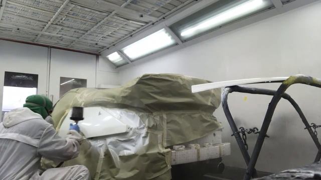 Dr.Evol laying it down ... iwata w400 weapon of choice for clearcoat application смотреть онлайн