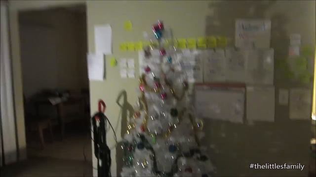 Жизнь в США: Украшаем Наш балкон #thelittlesfamily | VLOG December 1st, 2014 смотреть онлайн