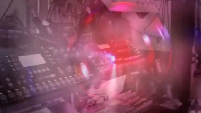 Hypnotic Music Video - DAMAGE Prj. - Elektron and Native Instruments Jam (AFour ARytm Eventide) смотреть онлайн