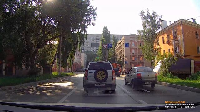 движение по встречной полосе хонда цивик смотреть онлайн