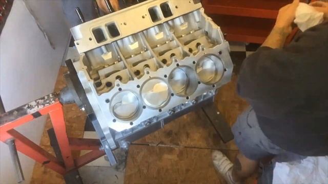 E2 | 3000 horsepower Big Block Chevy V8 engine rebuild time-lapse | Bennett Racing | Drag Racing смотреть онлайн
