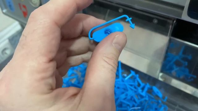 Как мы льём детали из пластмасс смотреть онлайн