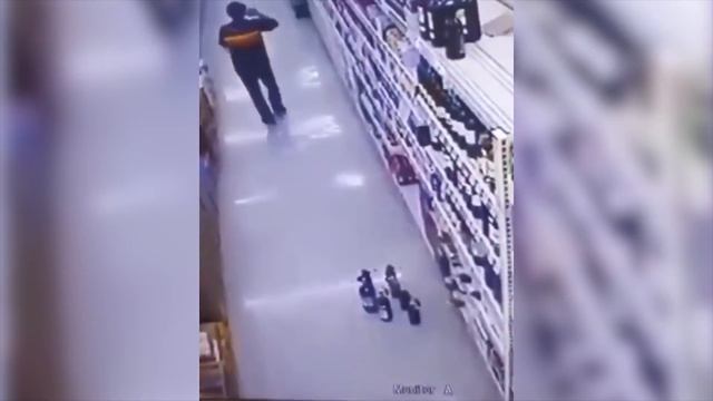 Такое Редко Увидишь! Записи с Камер Наблюдения смотреть онлайн