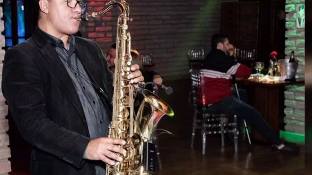 Elton John-Can You Feel The Love Tonight (Marcos Saraiva, Sax cover) смотреть онлайн