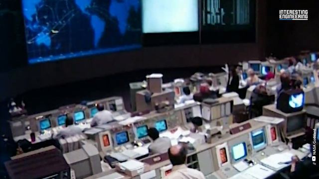 Exploring the Universe with the Hubble and James Webb Telescopes смотреть онлайн