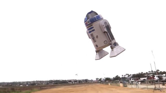 Star Wars Episode VII Flying R2-D2 Coming to Comic-Con by Otto смотреть онлайн