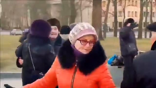 8 01 2023!ТАНЦЫ!!!ХАРЬКОВ!!! КОЛОКОЛЬЧИКИ ЗВЕНЯТ!МАЛИНЫ ЦВЕТ! смотреть онлайн