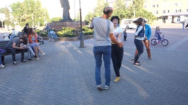 Танцы на Театральной площади г. Сыктывкара 29.07.2018 - 01 смотреть онлайн