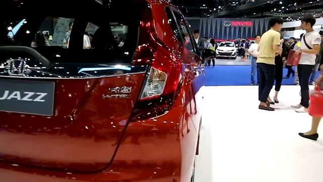 Honda Jazz RS 2018, Phoenix orange colour ,Exterior and Interior смотреть онлайн