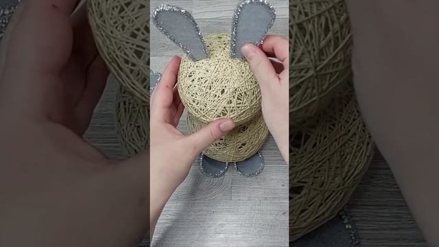 ИДЕЯ ПОДЕЛОК из ВОЗДУШНОГО ШАРА и НИТОК. НОВОГОДНИЕ ПОДЕЛКИ своими руками#shorts смотреть онлайн