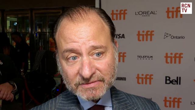 Fisher Stevens Interview Motherless Brooklyn Premiere смотреть онлайн