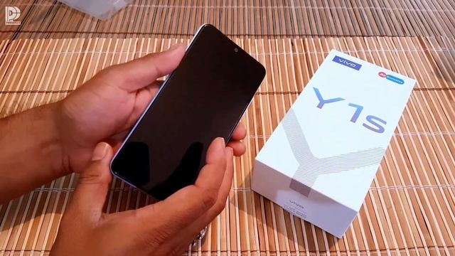 vivo Y1s unboxing | slim and light weight smartphone gradient color effect смотреть онлайн