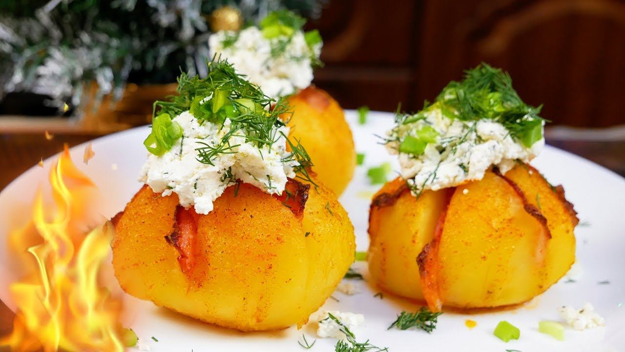 Горячая БЮДЖЕТНАЯ ЗАКУСКА на Новогодний стол. Картошка ЗАПЕЧЁННАЯ С БЕКОНОМ, цыганка готовит. смотреть онлайн