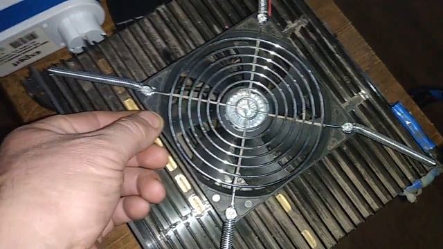 Солнечная СЭС - когда нет солнца, а у тебя АКБ на нуле :( смотреть онлайн