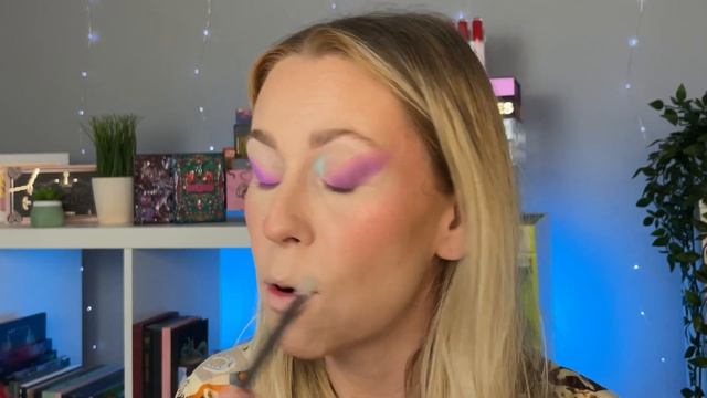 BATTLE OF THE PASTELS || Natasha Denona Pastels VS BH cosmetics Lost In Los Angeles смотреть онлайн