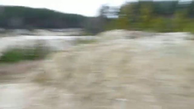 Спуск по песчаной дороге смотреть онлайн