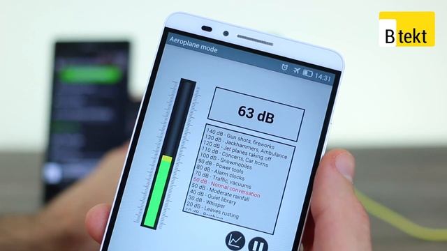 Sony Xperia Z3 vs Xperia Z2 speaker comparison смотреть онлайн