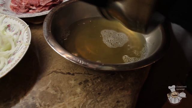 Как приготовить свиные отбивные с сыром, грибами и луком в духовке. Пошаговый рецепт. смотреть онлайн