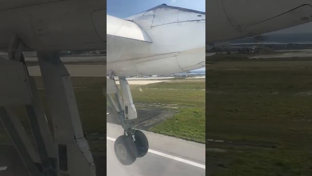 #Airplane Landing at #Male Airport #Maldives #Vacations #Resort #Sea #Marine #Honeymoon #Velana #ML смотреть онлайн