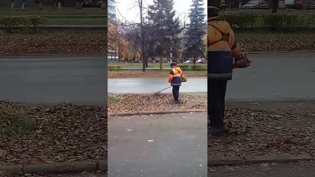 Уфа.Чем занимаются рабочие коммунальных служб