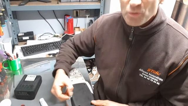 graissage taille-haie a batterie STIHL смотреть онлайн