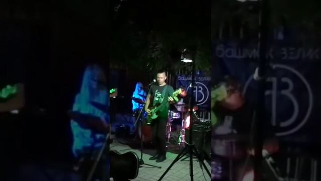 Smells Like Teen Spirit "Nirvana" - Башмак Великана (Коктебель 26.07.2019 - соло Глеба Мусихина) смотреть онлайн
