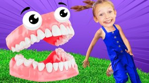 Детские песенки: Чистим зубки и Надо Умываться | Майя и Маша