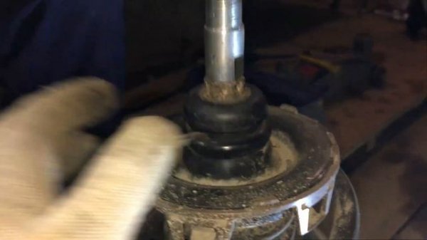 хонда фрид honda freed  неожиданные неприятности при установке проставок под пружину !!!!!!!!!!!!!!