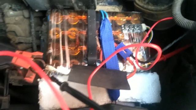 Замеры падения напряжения на аккумуляторе LiFePo4 32700 при запуске двигателя и падение на проводах смотреть онлайн