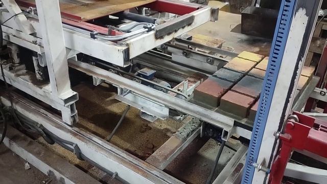 Производство плитки колормикс 4 цвета. Вибропресс PRotos 200L смотреть онлайн