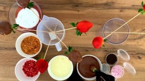 Как сделать клубнику в шоколаде. 9 видов оформления.