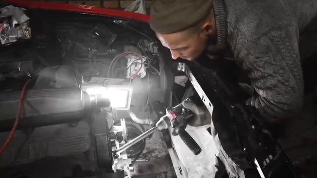 БМВ е30 замена помпы смотреть онлайн