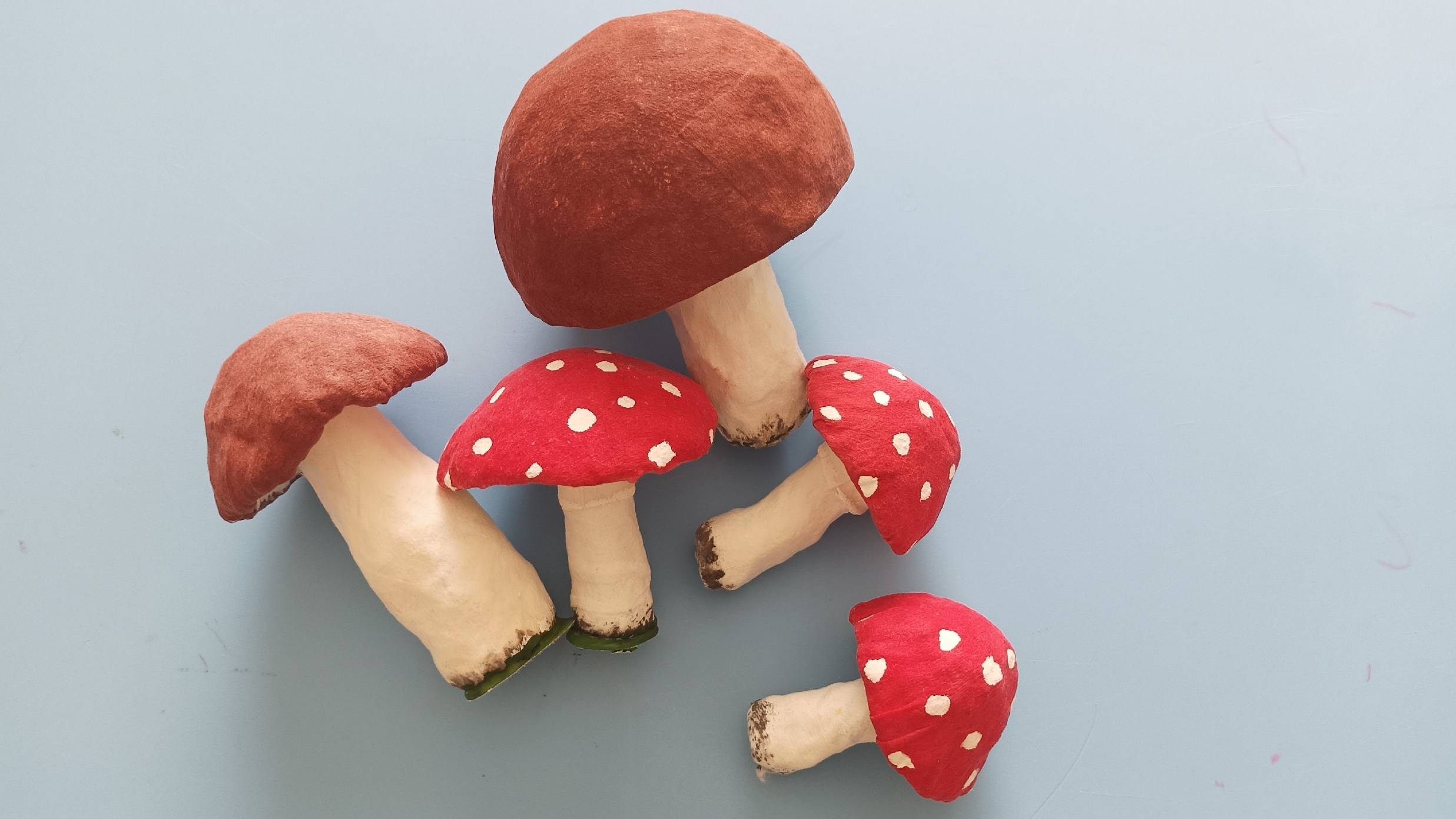 Осенняя поделка. Как сделать грибы? Поделка в детский сад/школу. Грибы своими руками. Гриб из фольги смотреть онлайн