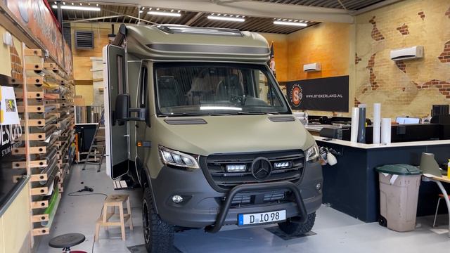 Camper Wrap Hymer MLT-580 In Avery Khaki Green