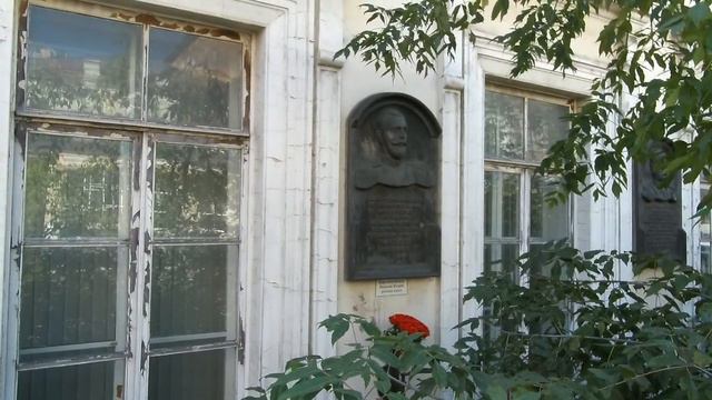 Владивосток далеко, но это ведь город то нашенский. смотреть онлайн