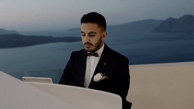 Raphael Sigalas - Sunset Piano Notes - Wedding pianist Santorini смотреть онлайн