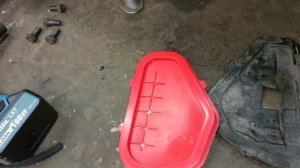 ВАЗ 2111 ВИШЕНКА . Замена заглушке рулевых тяг.