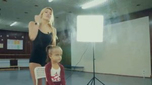 КАК СДЕЛАТЬ ПУЧОК ДЛЯ ВЫСТУПЛЕНИЙ? Прическа для тренировки! Гулька без шпилек