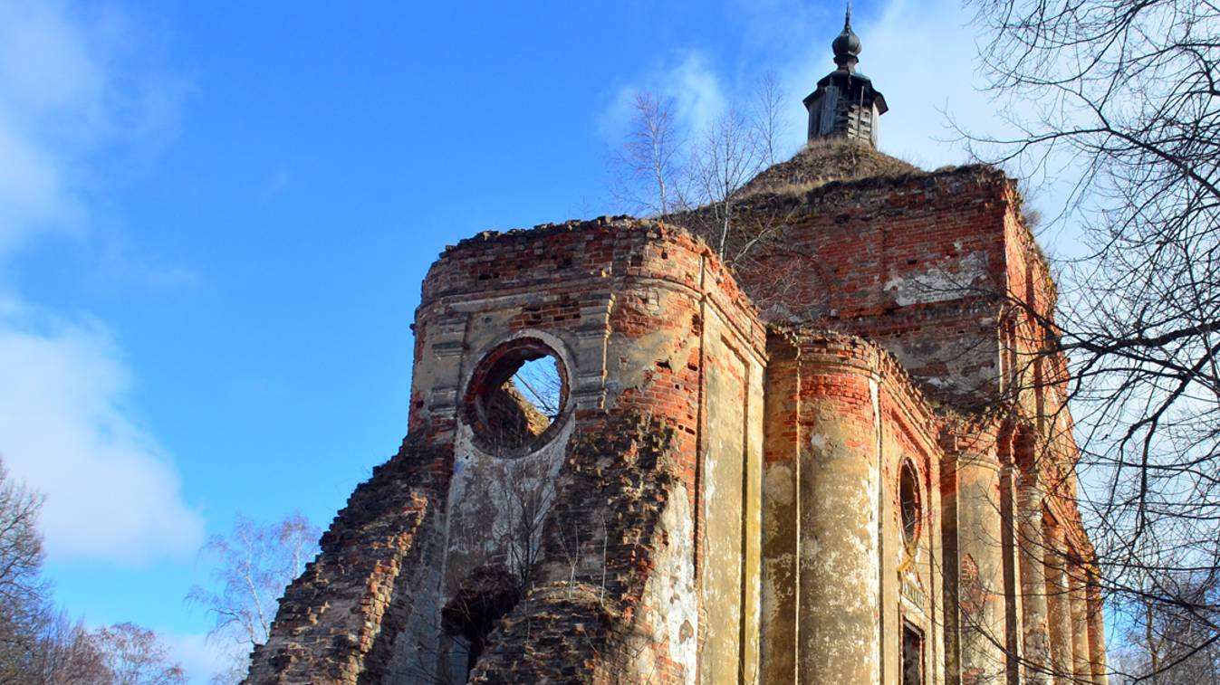 Заброшенный храм с. Знаменка Смоленский район. смотреть онлайн