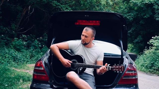 Под гитару. Очень красивая и трогательная песня Cover (не плачь)