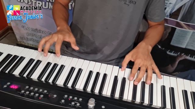 ALMA, CORAZON Y VIDA - VERSION PIANO -  GERAL SEBASTIAN CASIANO TORRES