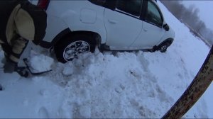 Рыбалка на реке Иж.Вытаскиваем  Машину из снежного плена.В поисках  Судака и Берша.